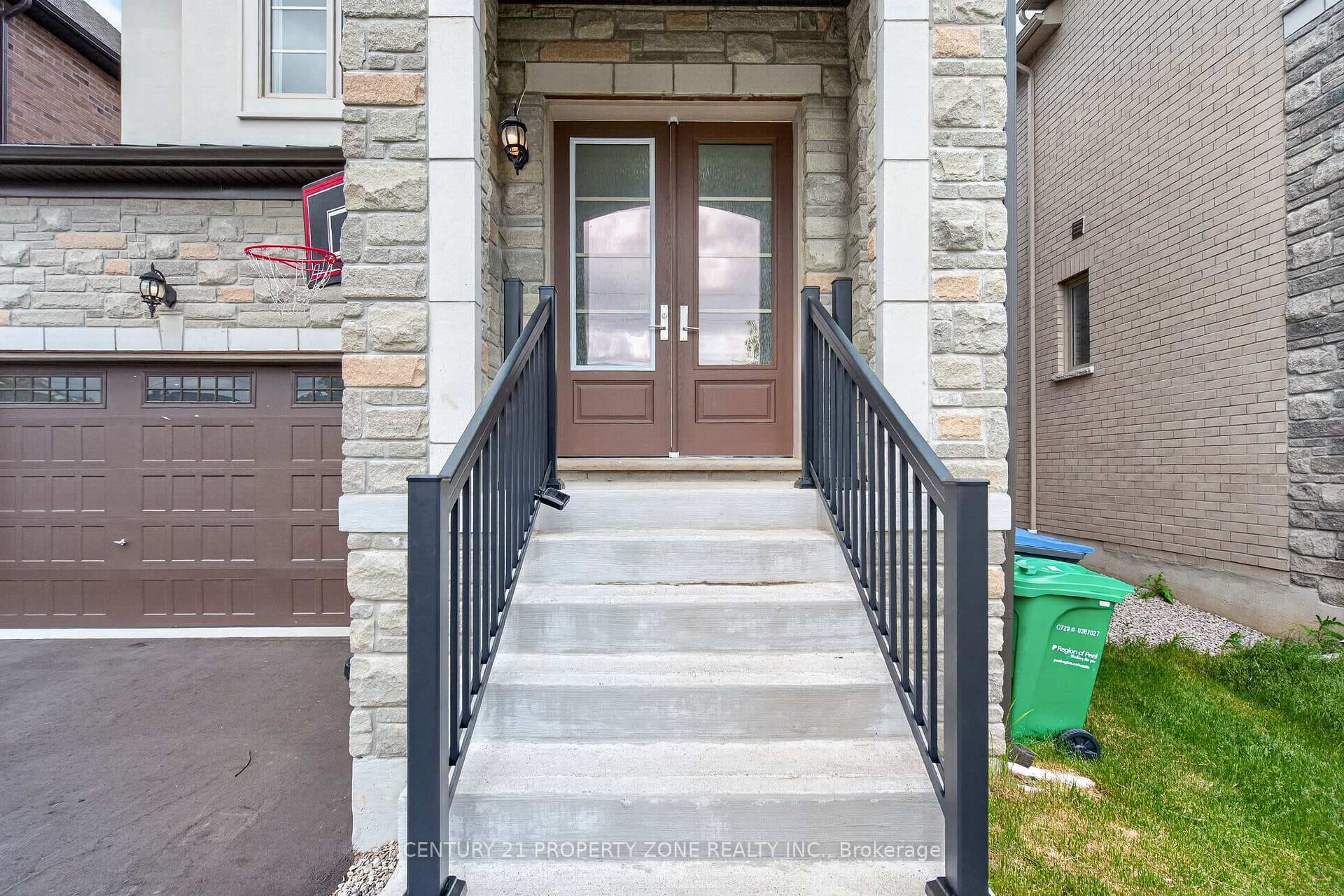 105 Walker Road photo 2