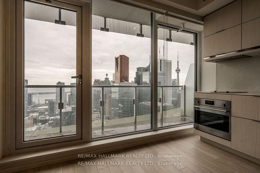 197 Yonge Street Unit 5408 photo 40