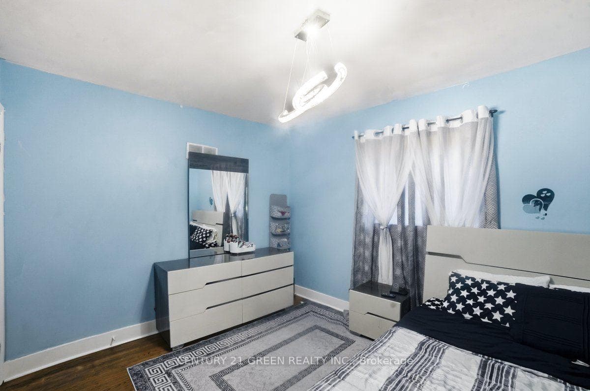506 Niagara Street photo 26