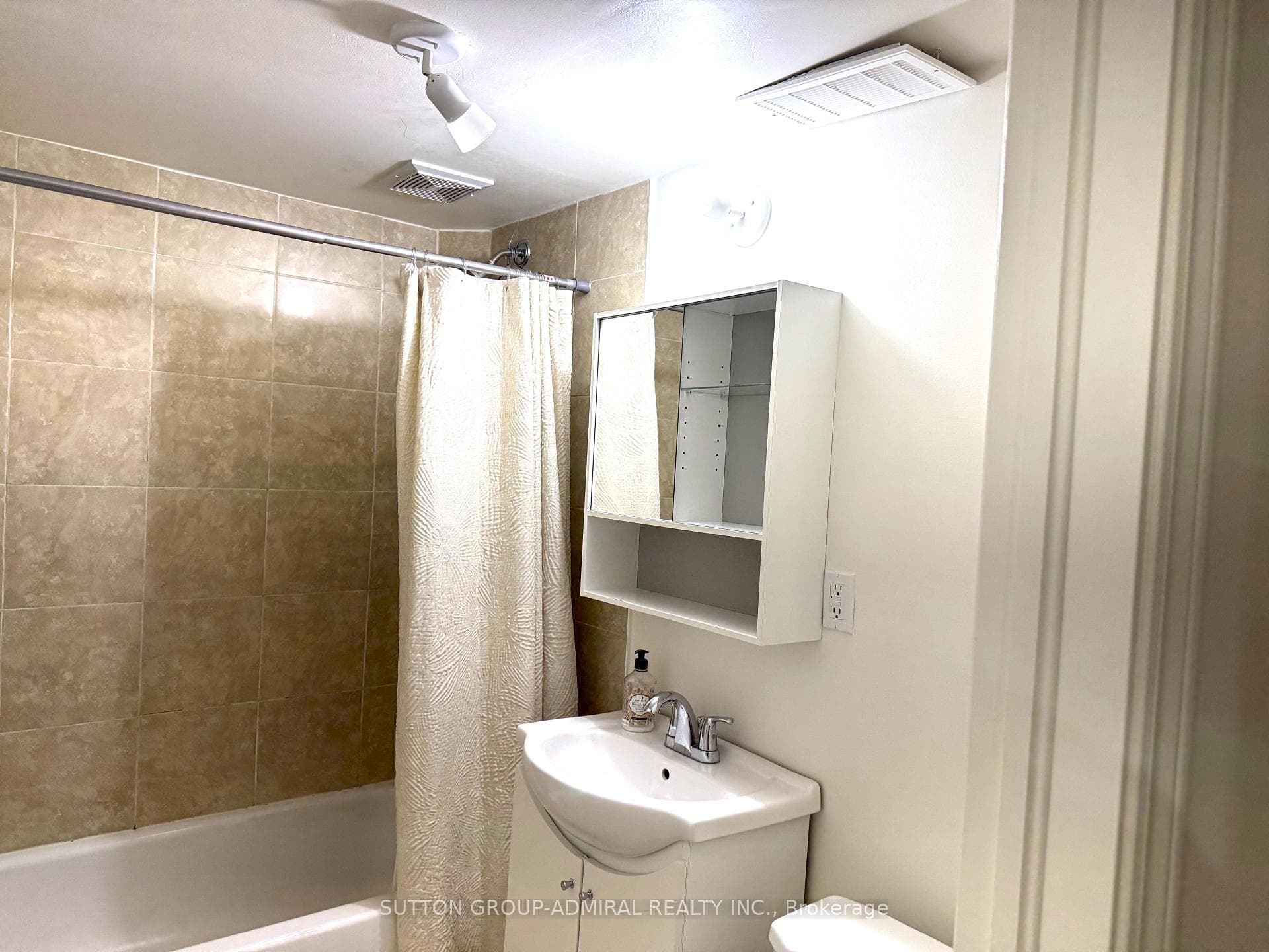 35 Coppermill Drive photo 38