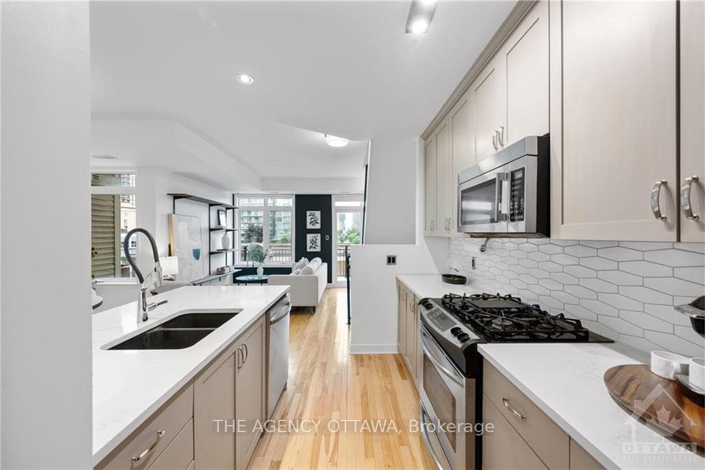 414 NEPEAN Street Unit A photo 3