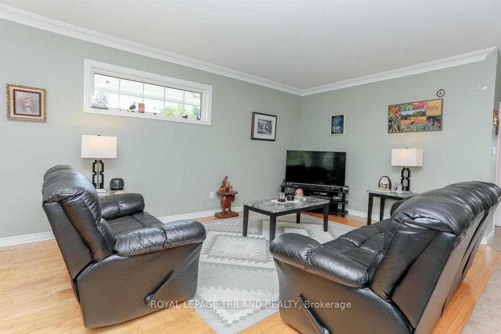 14 Poplar Street photo 23