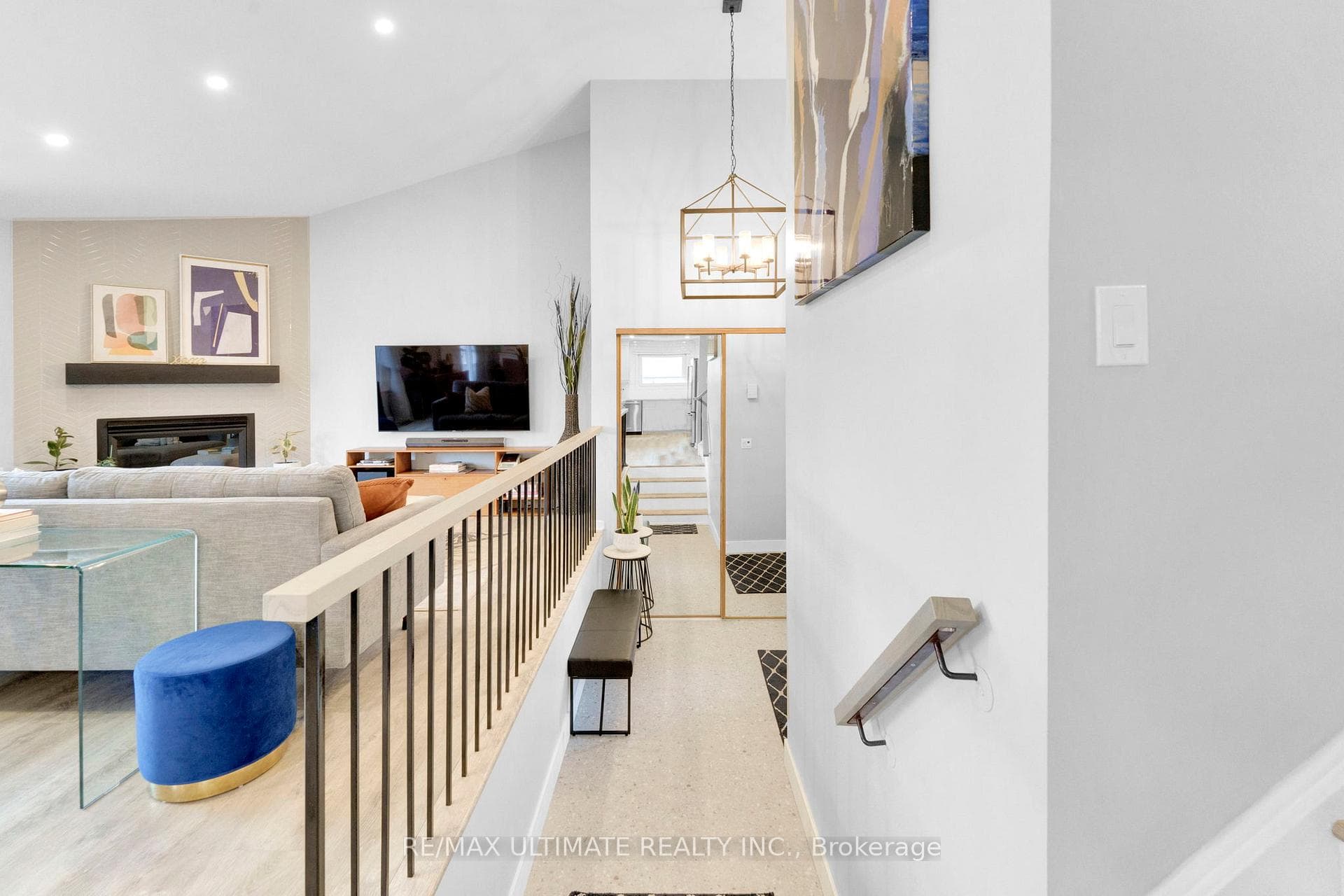 2639 Inlake Court photo 4