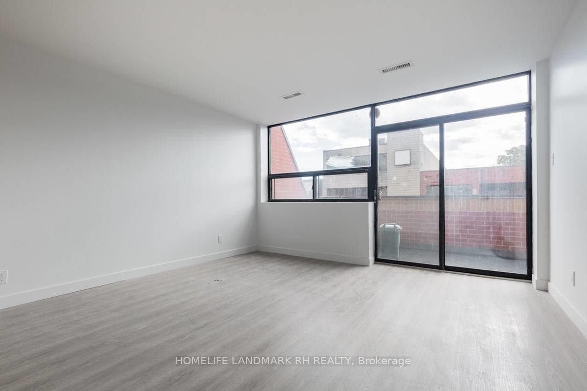 606 Gerrard Street Unit 3A photo 9
