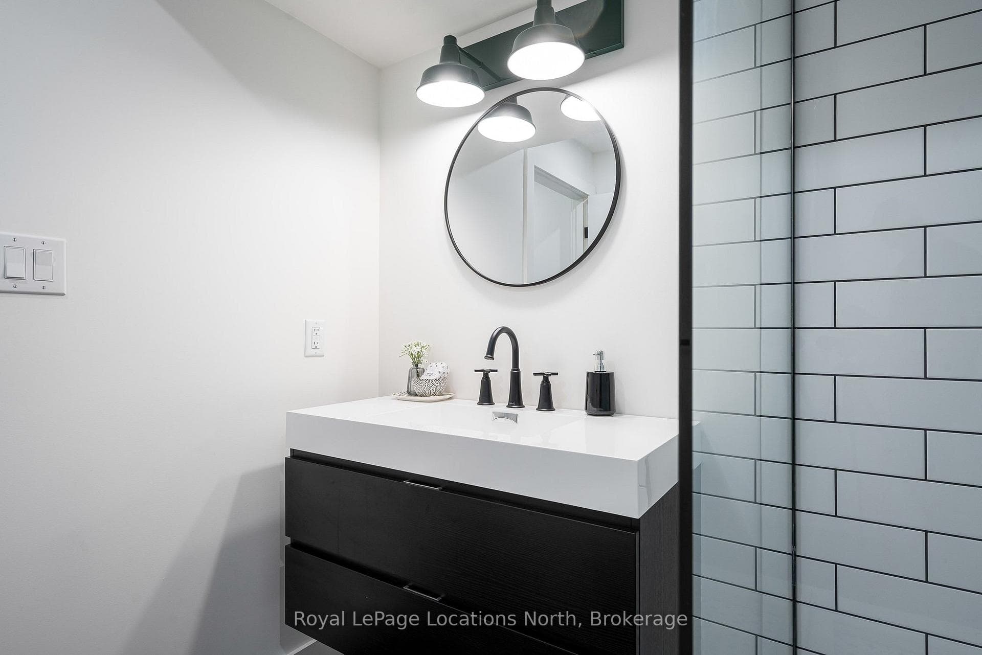118 Sycamore Street photo 35