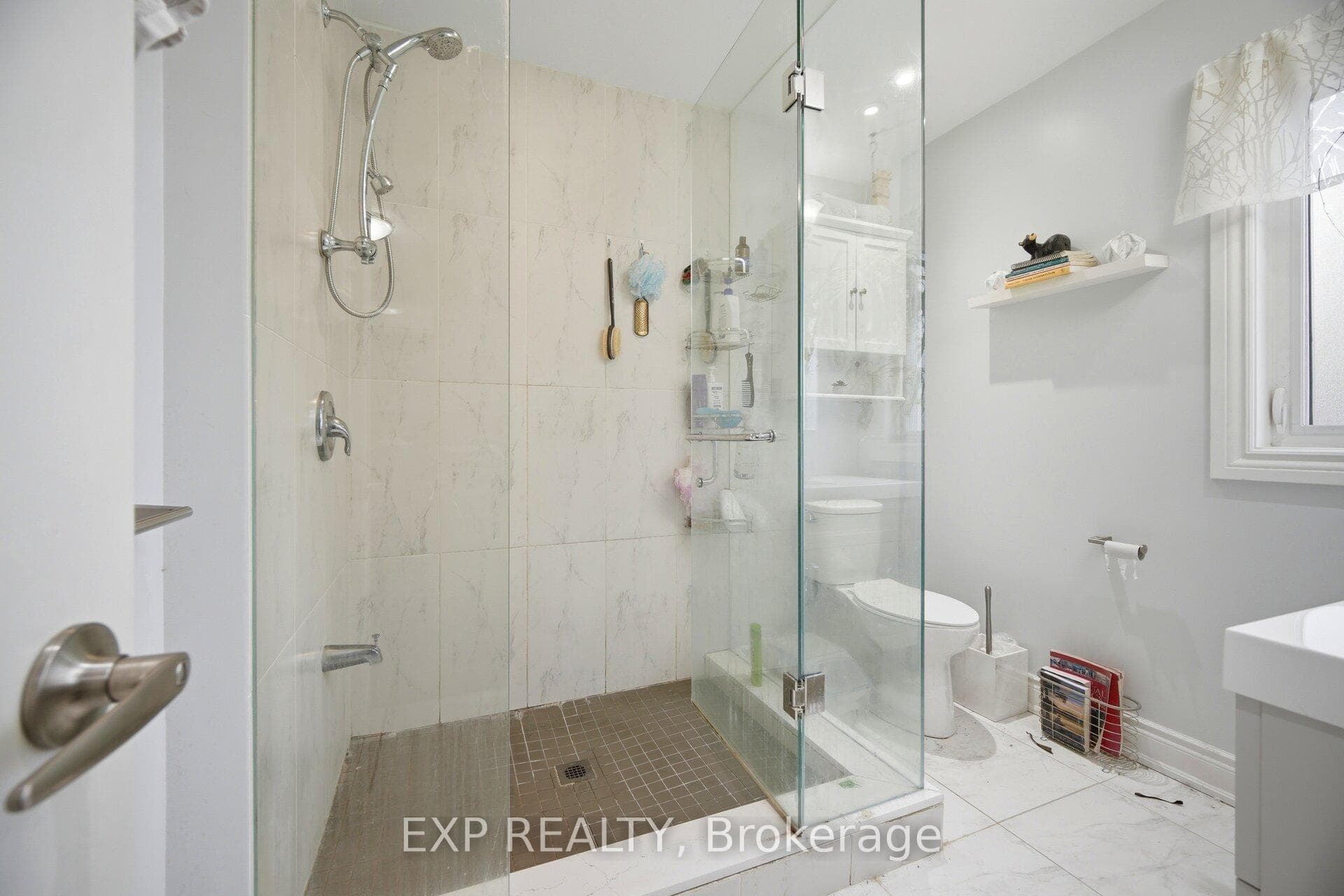 274 Demaine Crescent photo 27