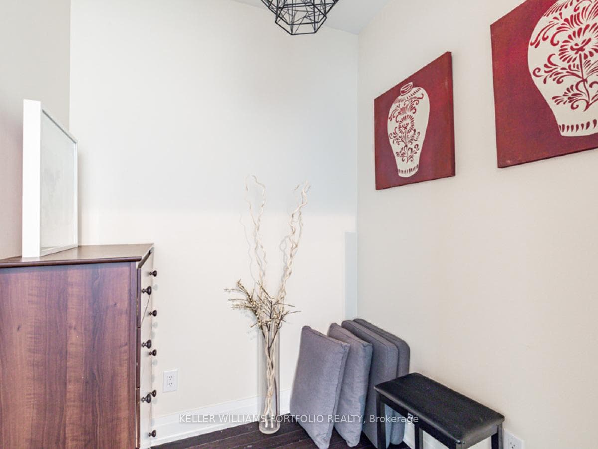 80 John Street Unit 1707 photo 14