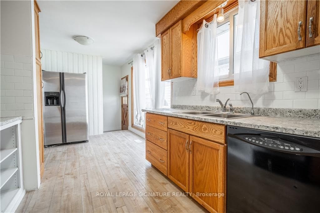 205 Bonaventure Drive photo 9