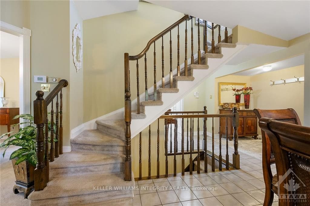 2309 SAMUEL Drive photo 15