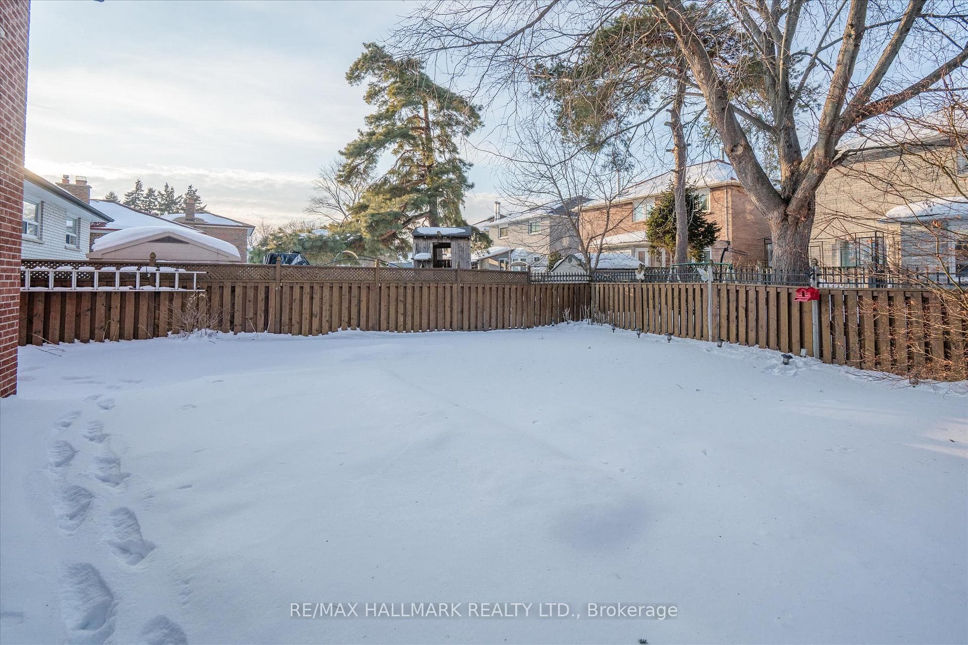 10 Briarbluff Avenue photo 32