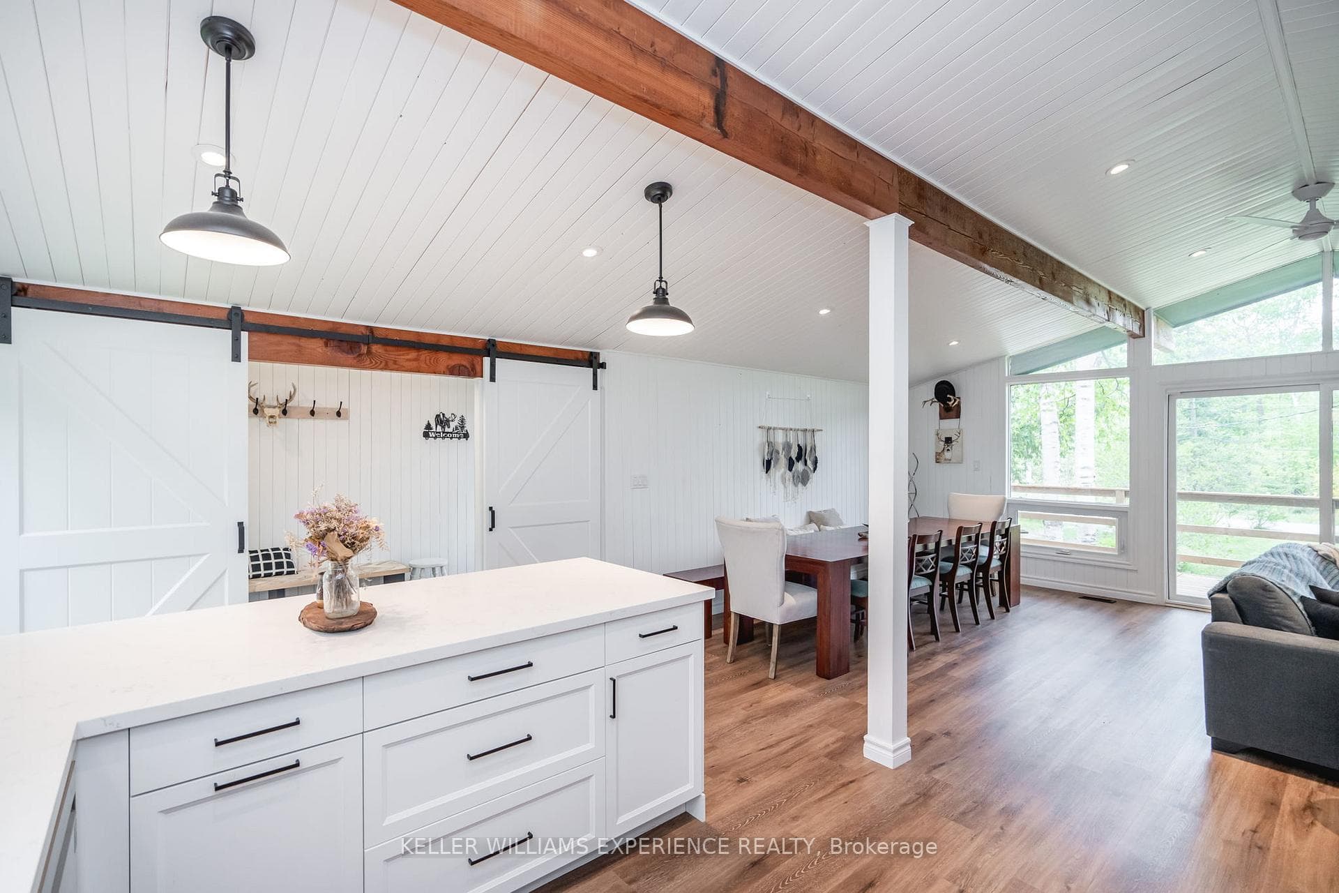 1803 Tiny Beaches Road photo 11