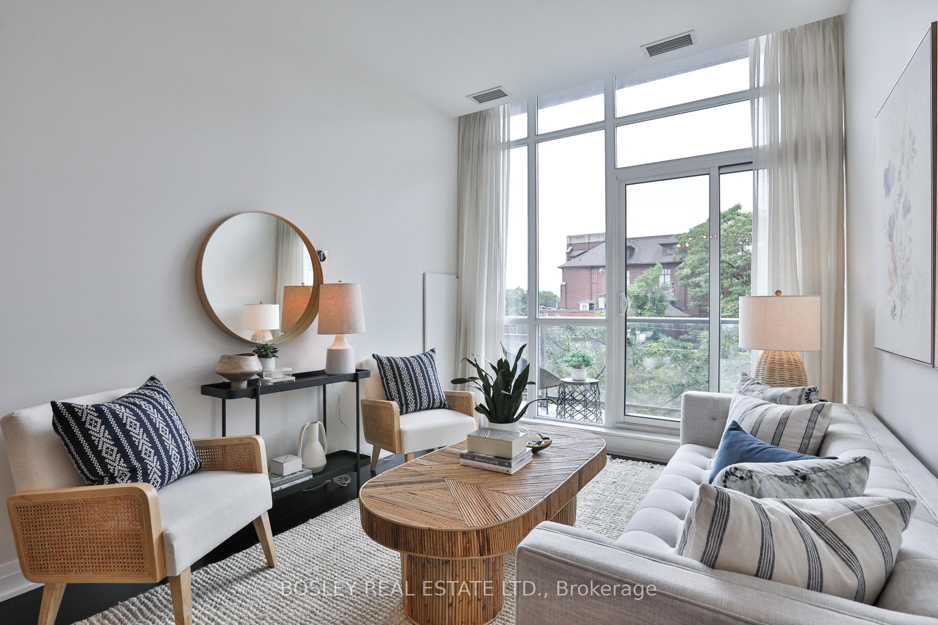 530 St Clair Avenue Unit 201 photo 17