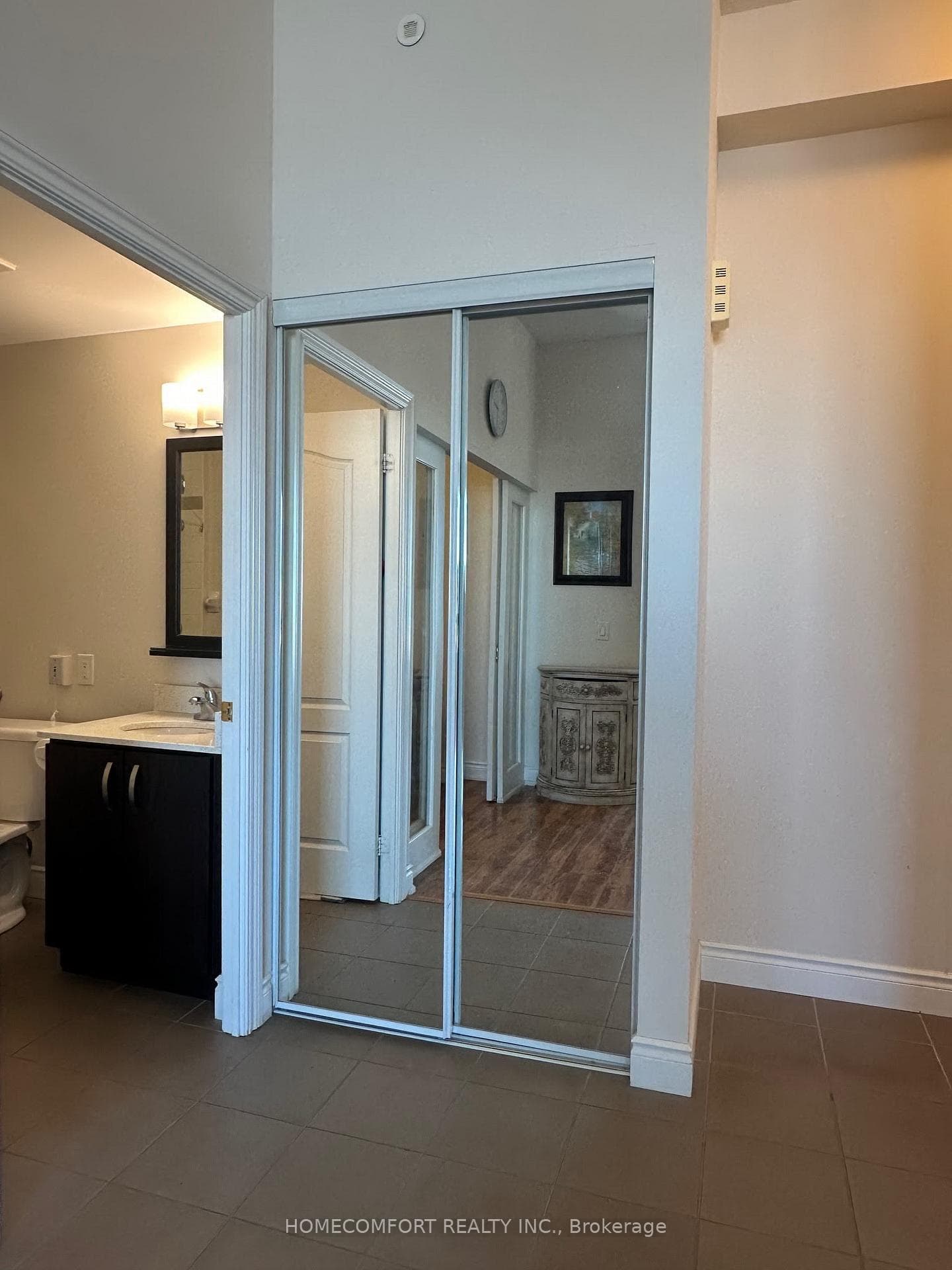 1 Sun Yat-Sen Avenue Unit 2572 photo 6