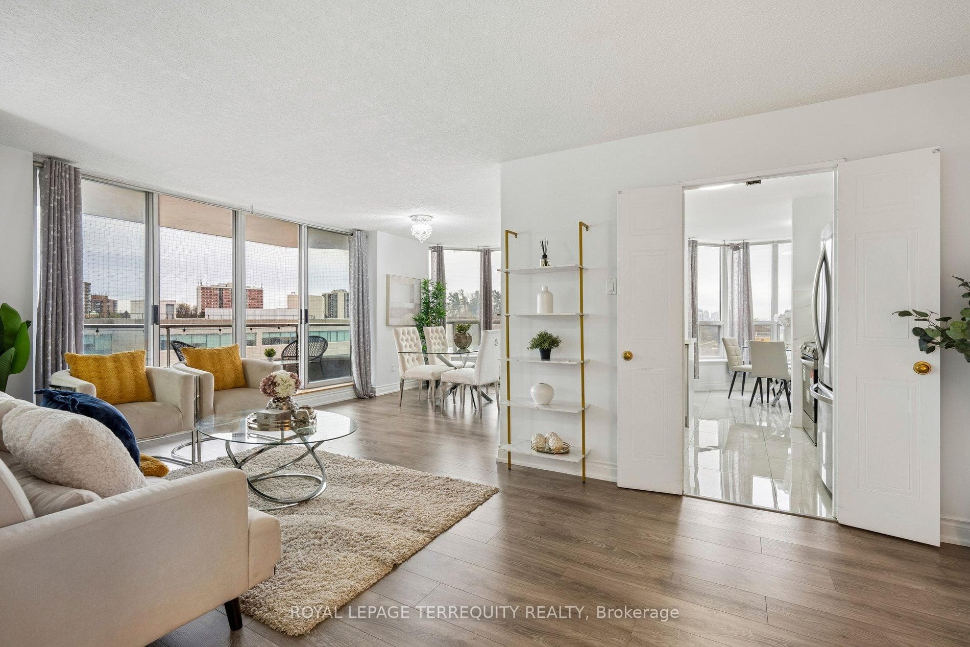 410 Mclevin Avenue Unit 709 photo 1
