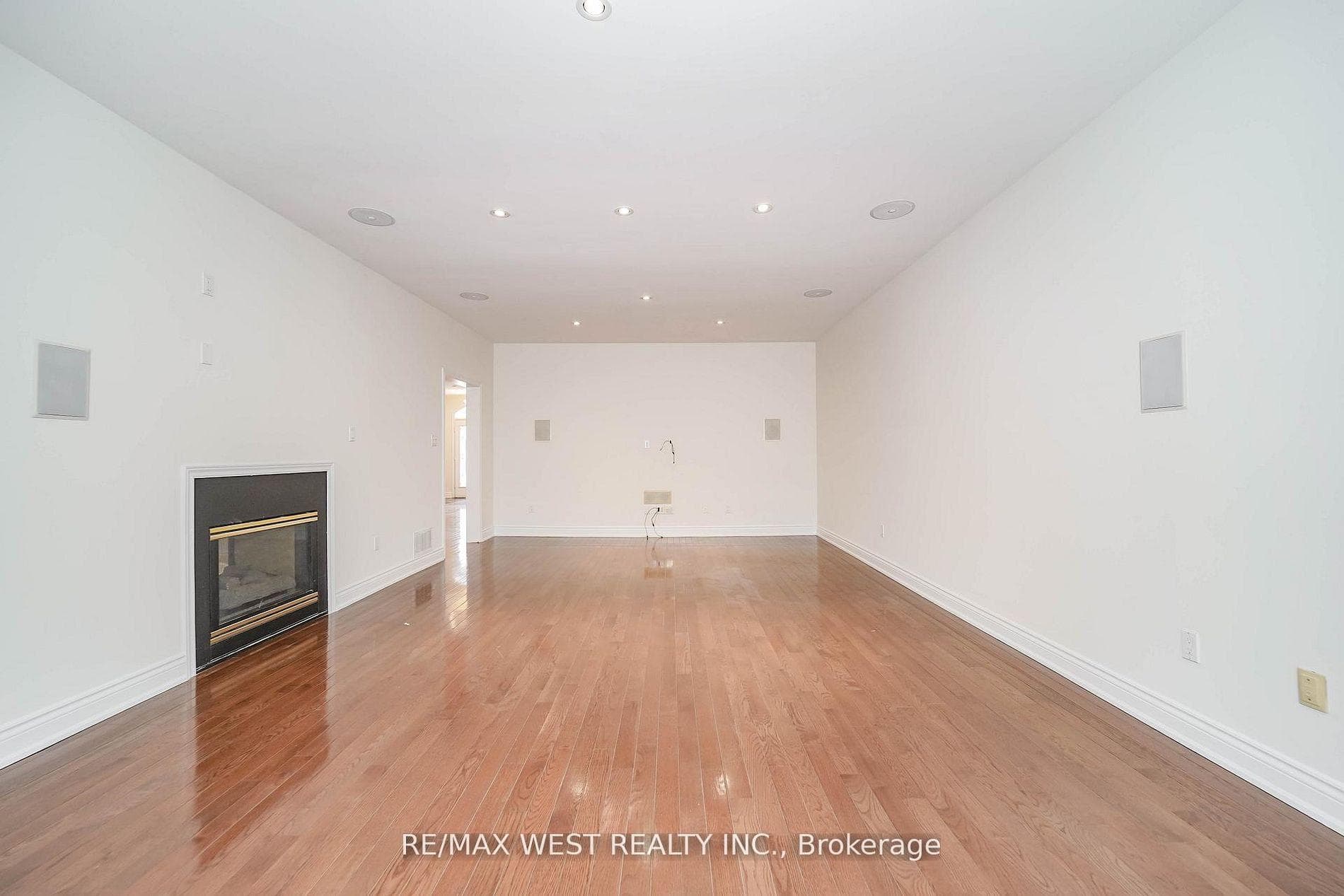 81 Woodview Drive photo 21