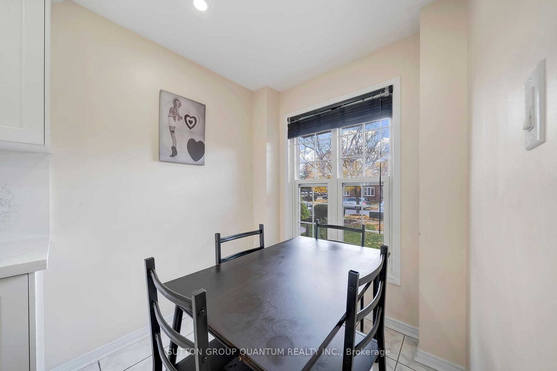 7421 Doverwood Drive photo 8