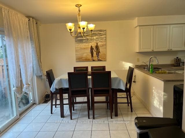 1063 Laurier Avenue photo 9