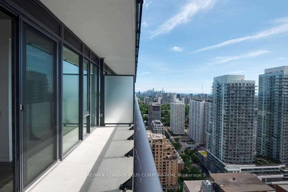 161 Roehampton Avenue Unit 3512 photo 38