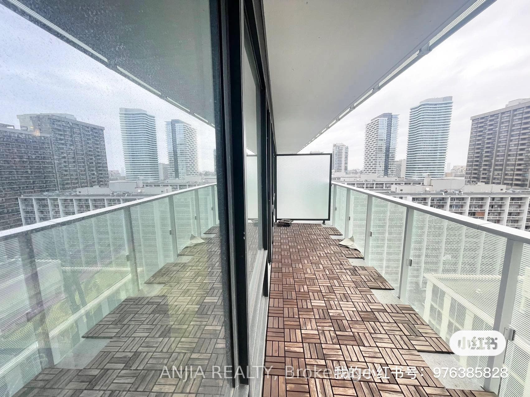 501 Yonge Street Unit 1411 photo 9