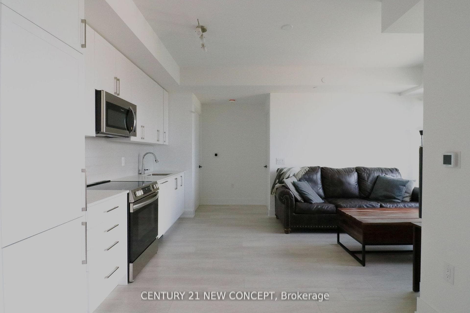 2450 Old Bronte Road Unit 505 photo 5