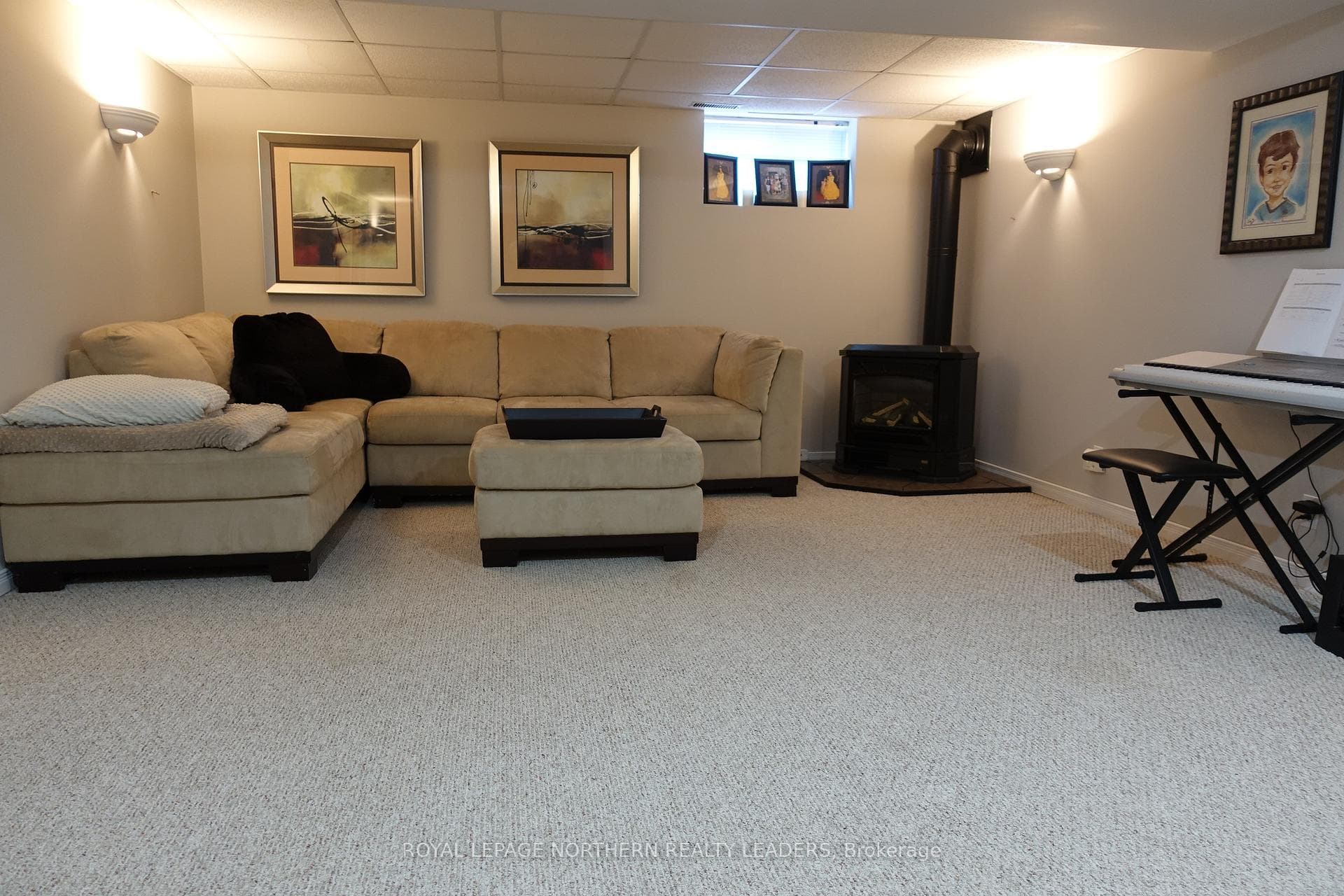 671 Melrose Boulevard photo 31