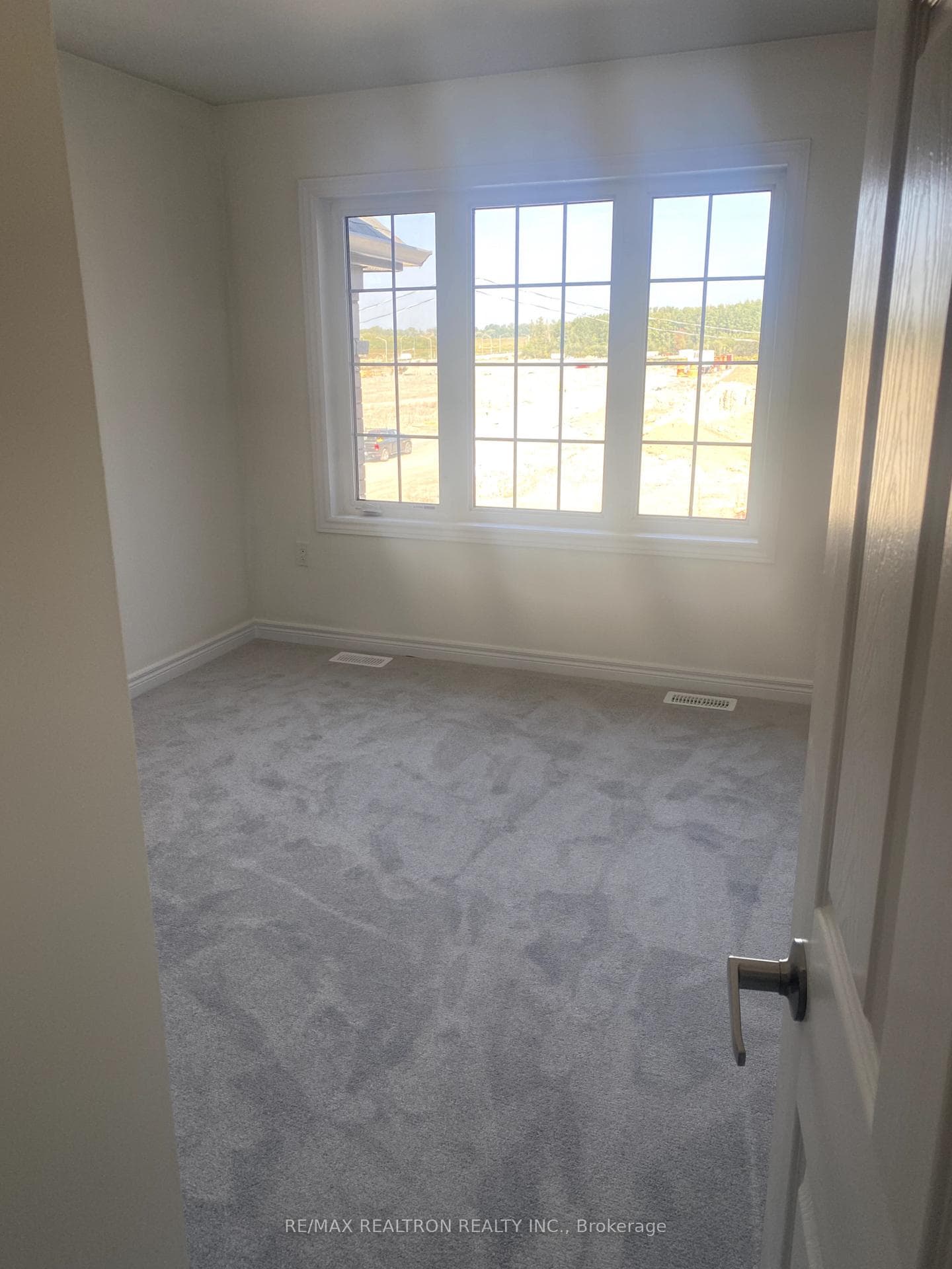 937 Elizabeth Mackenzie Drive photo 8