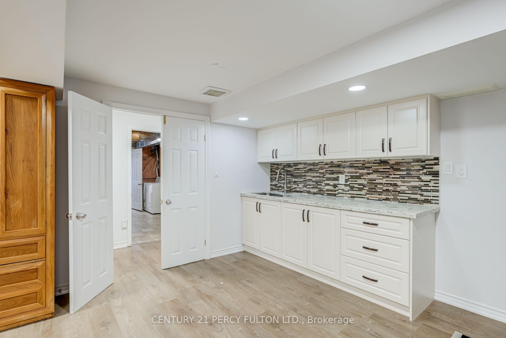 366 Strouds Lane photo 37