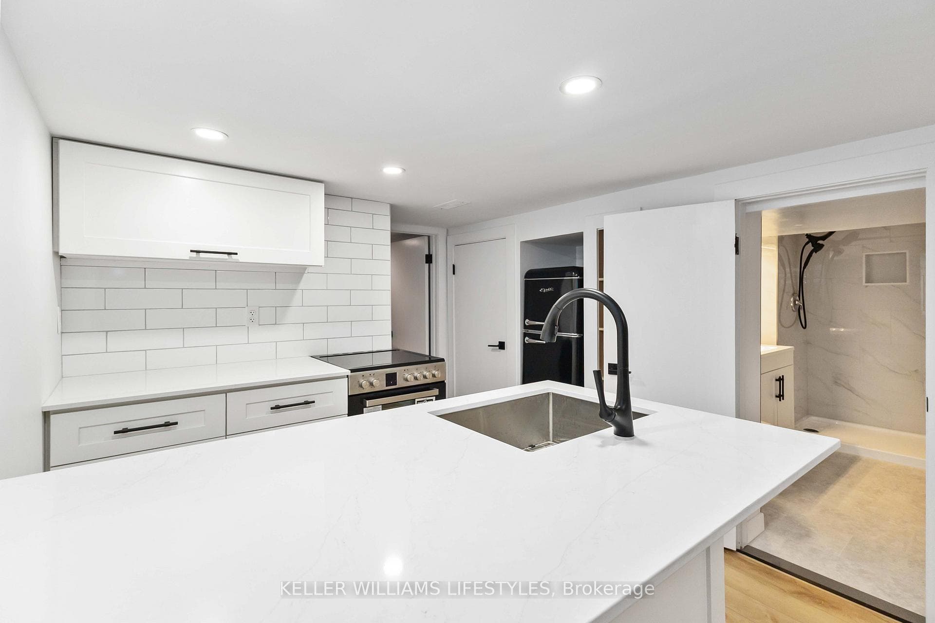 7 Cummings Avenue Unit Lower photo 9
