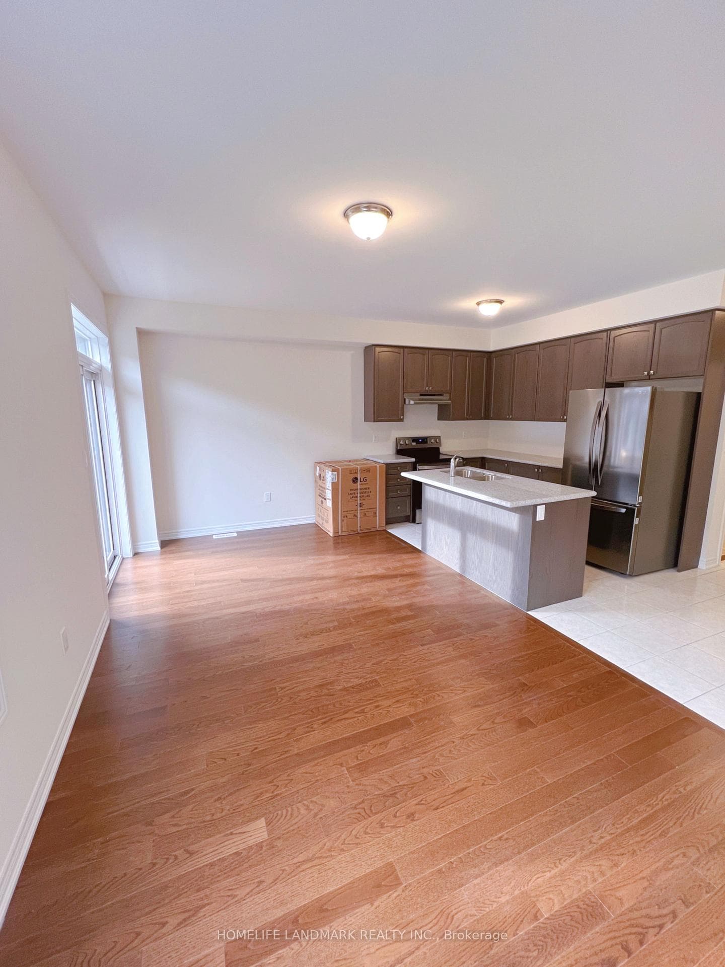 47 Boiton Street photo 2