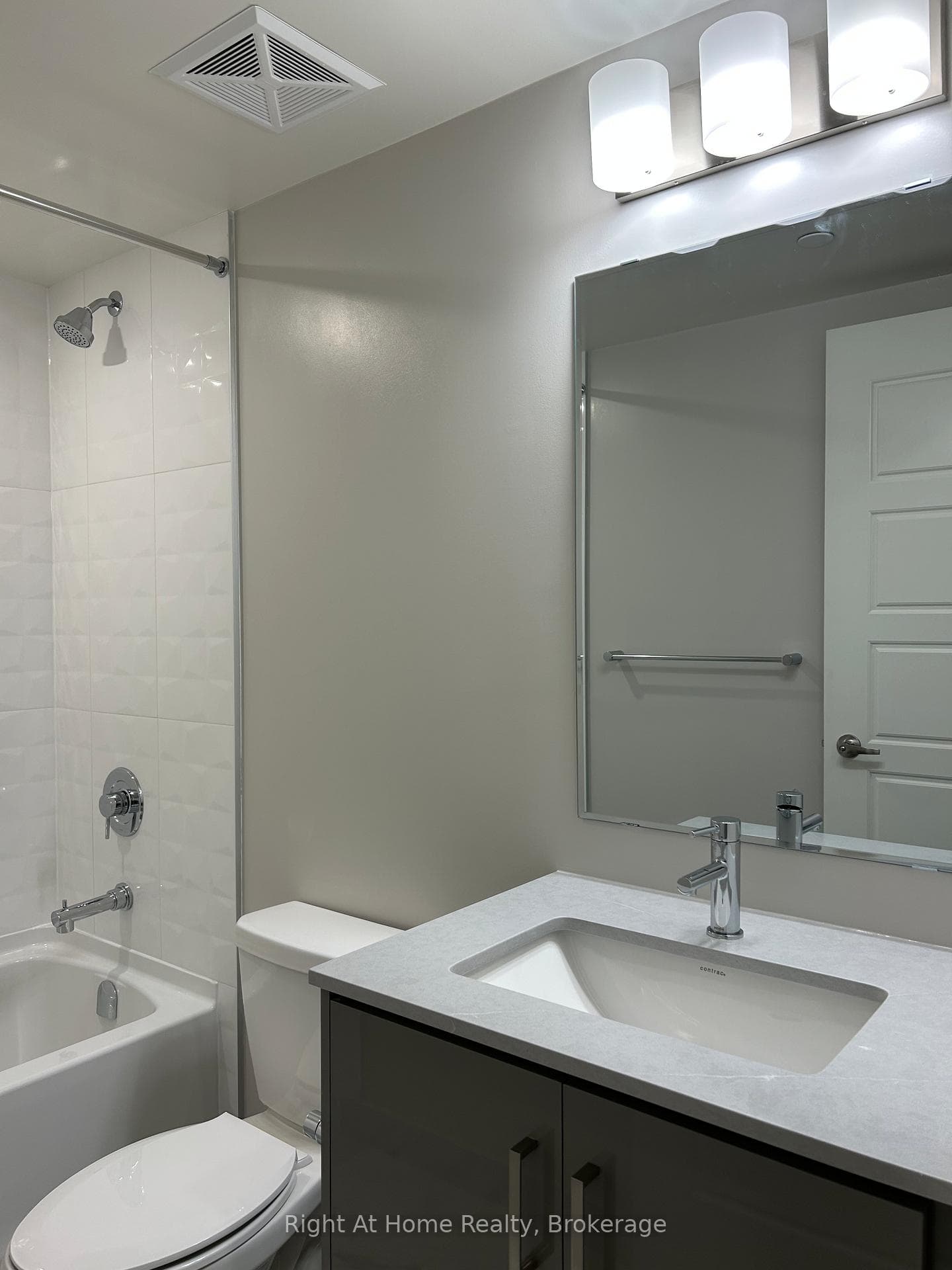1415 Dundas Street Unit 908 photo 12