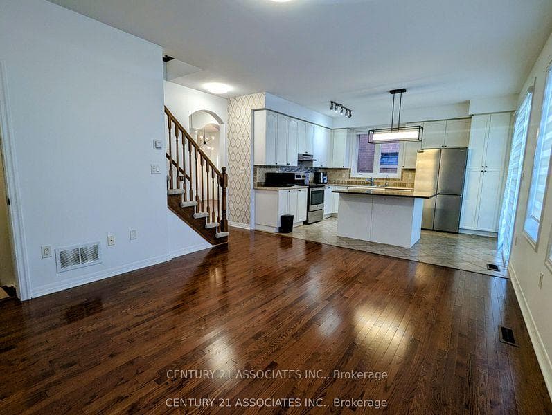 177 Montreal Circle photo 6