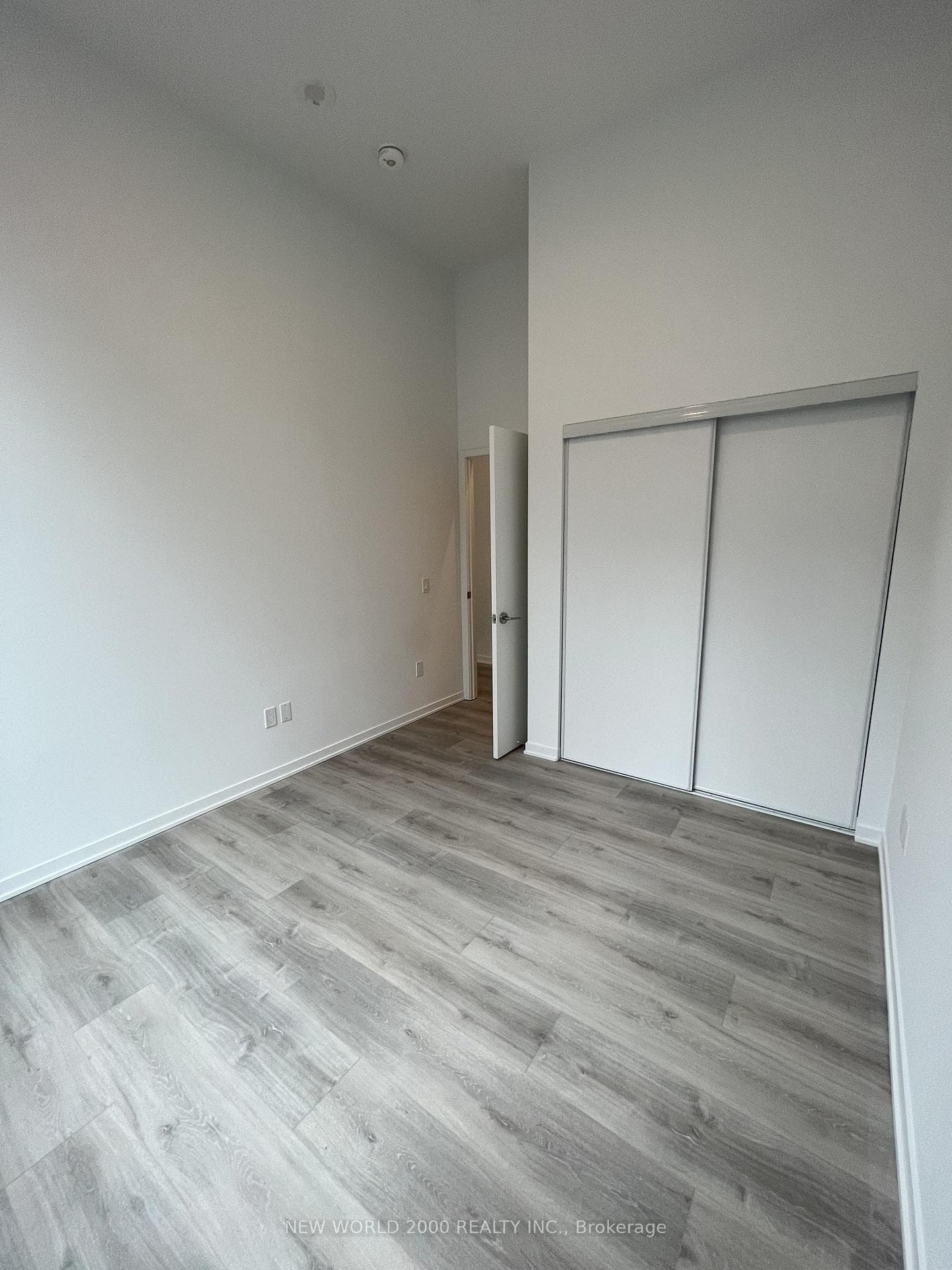 101 Roehampton Avenue Unit 510 photo 15