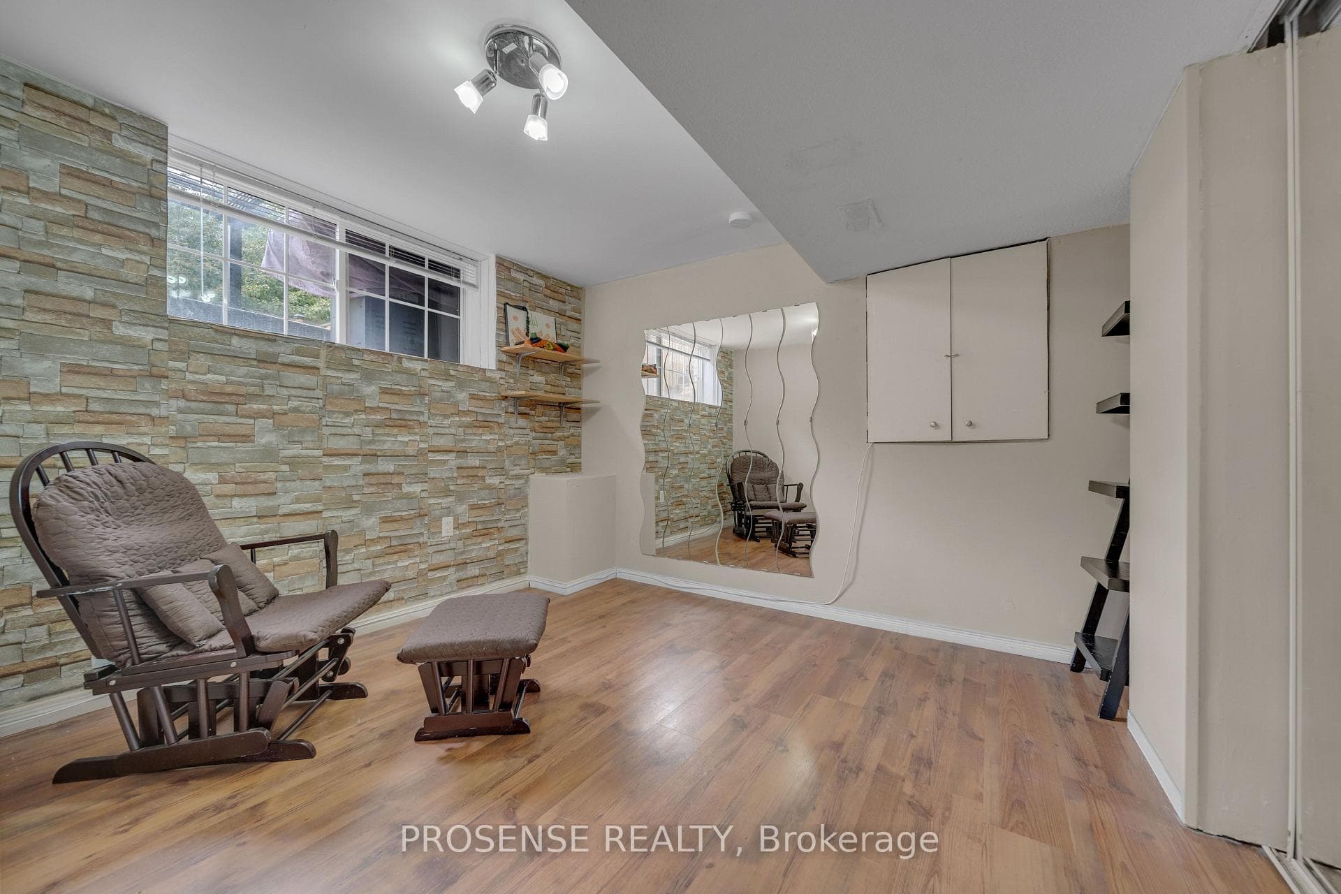 147 Whitwell Drive photo 40