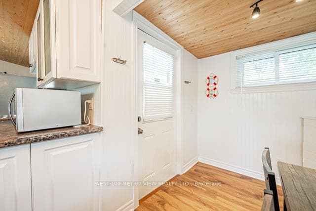 12187 Lakeshore Road photo 20