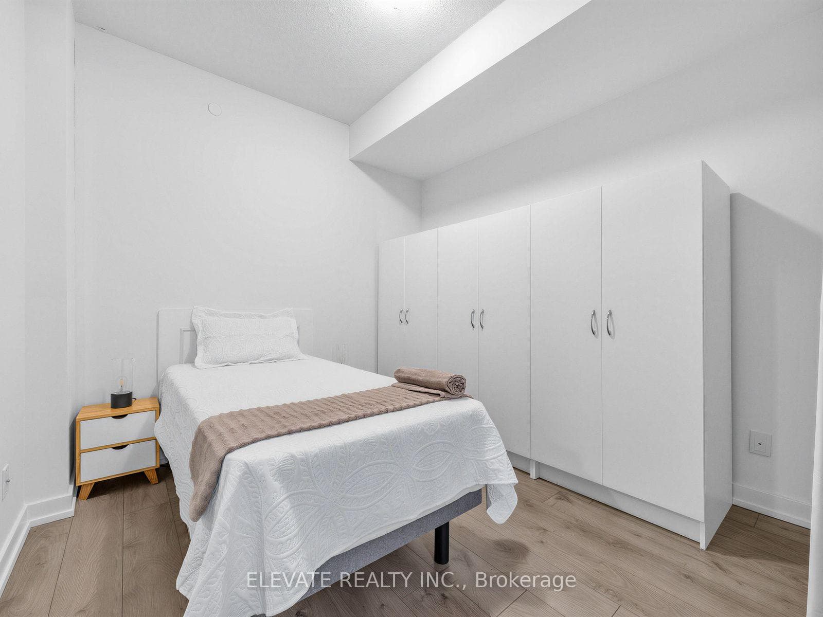 297 College Street Unit 926 photo 14