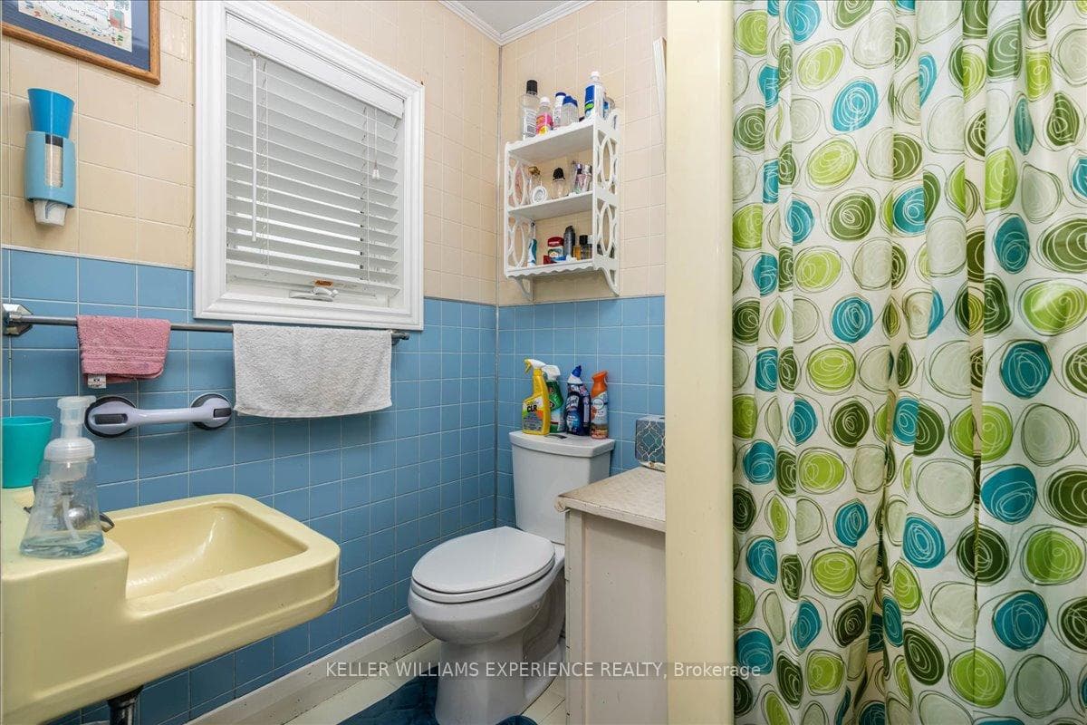 472 Tiny Beaches Road photo 16