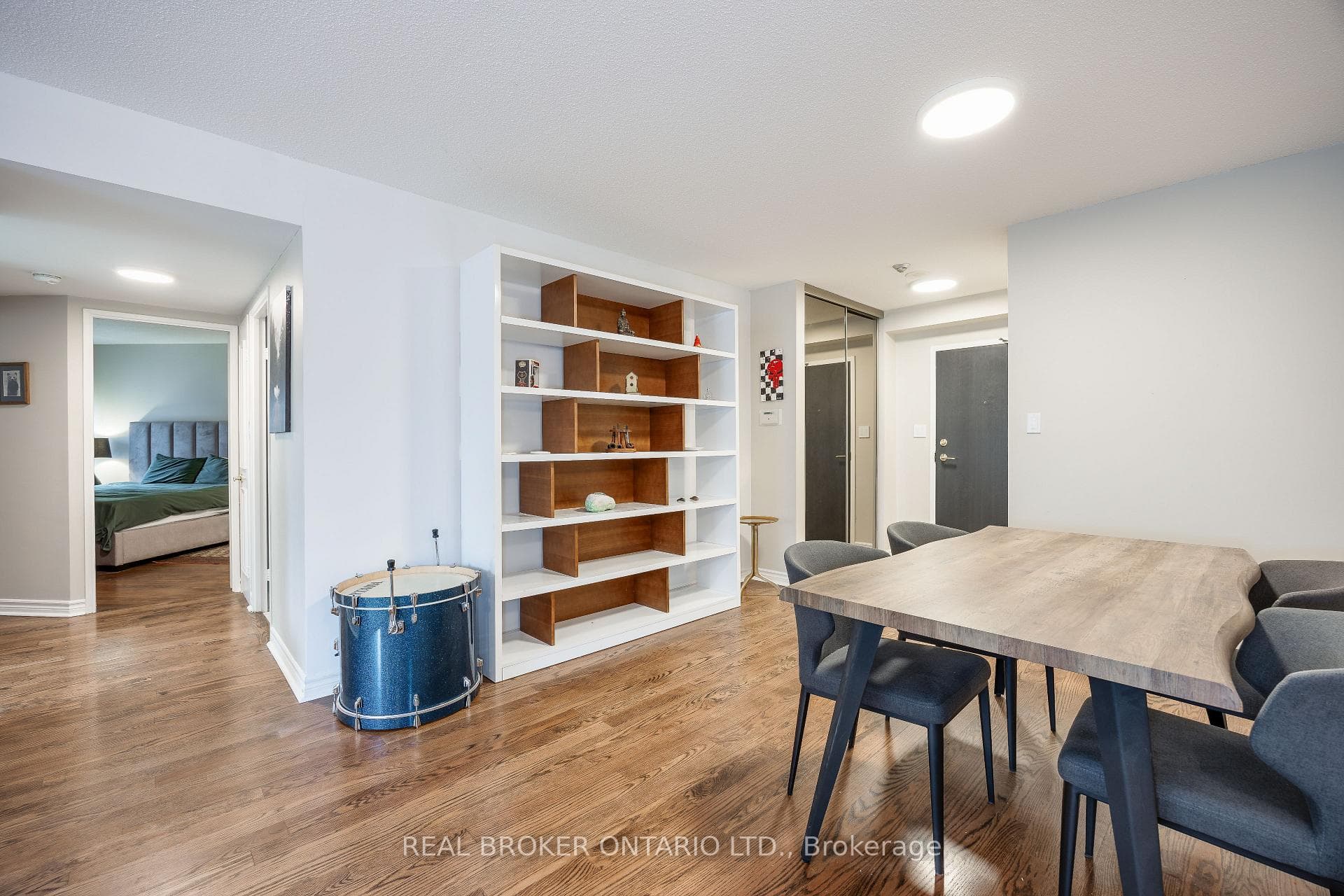 30 Holly Street Unit 506 photo 9