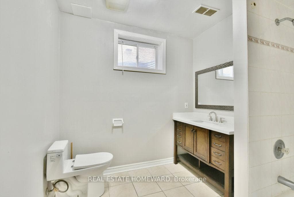 145 Ruffet Drive Unit Lower photo 19