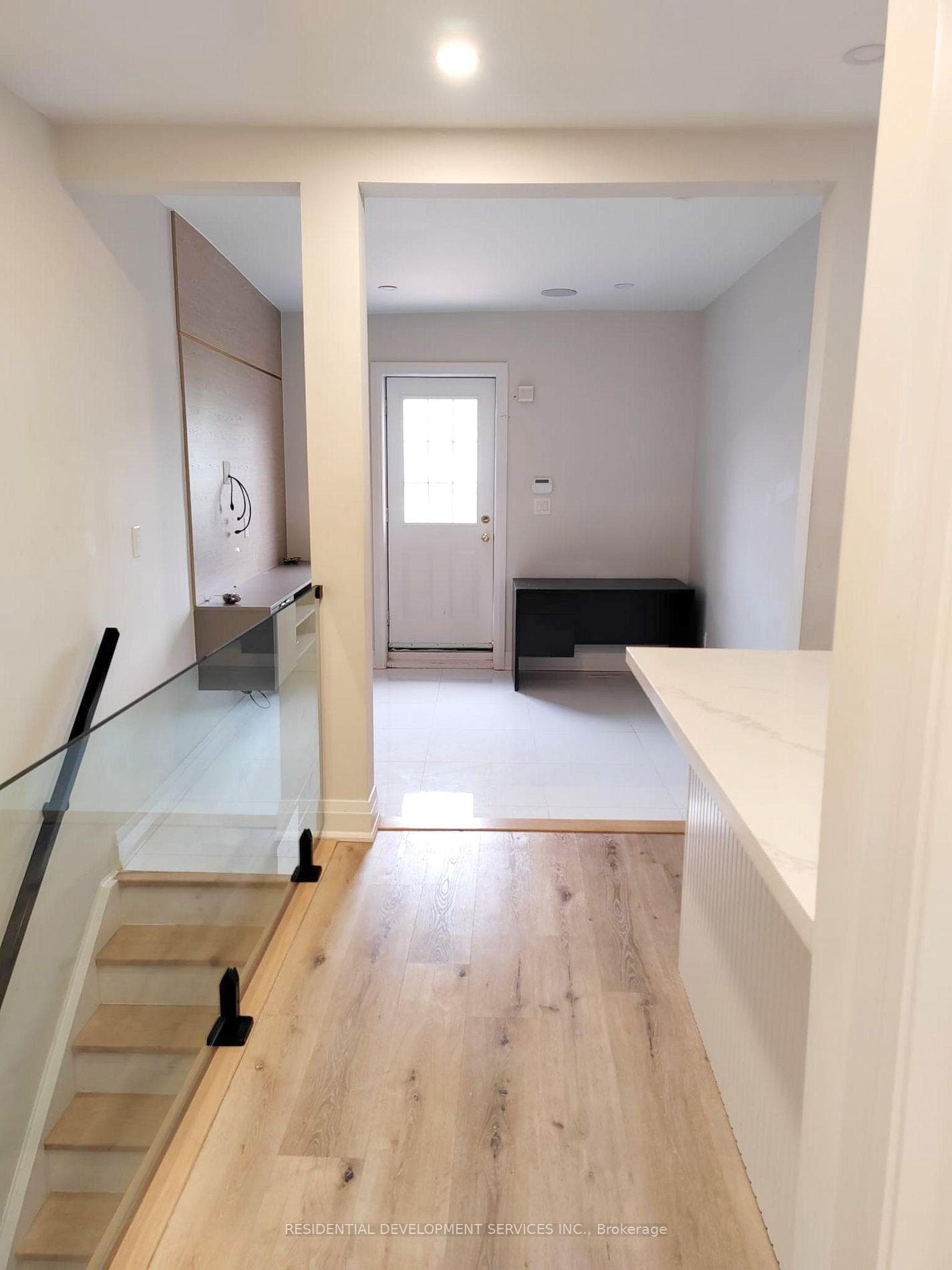 275 Euclid Avenue Unit 2nd Floor photo 4