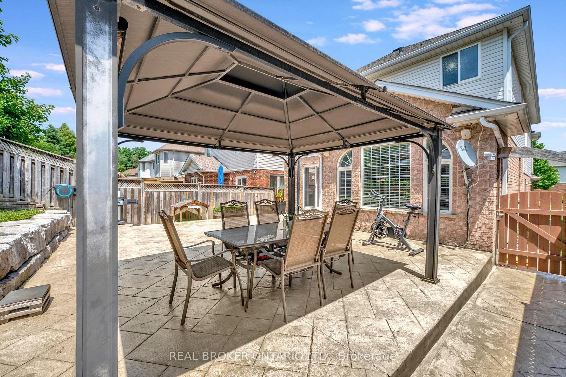 35 Dubrick Crescent photo 40