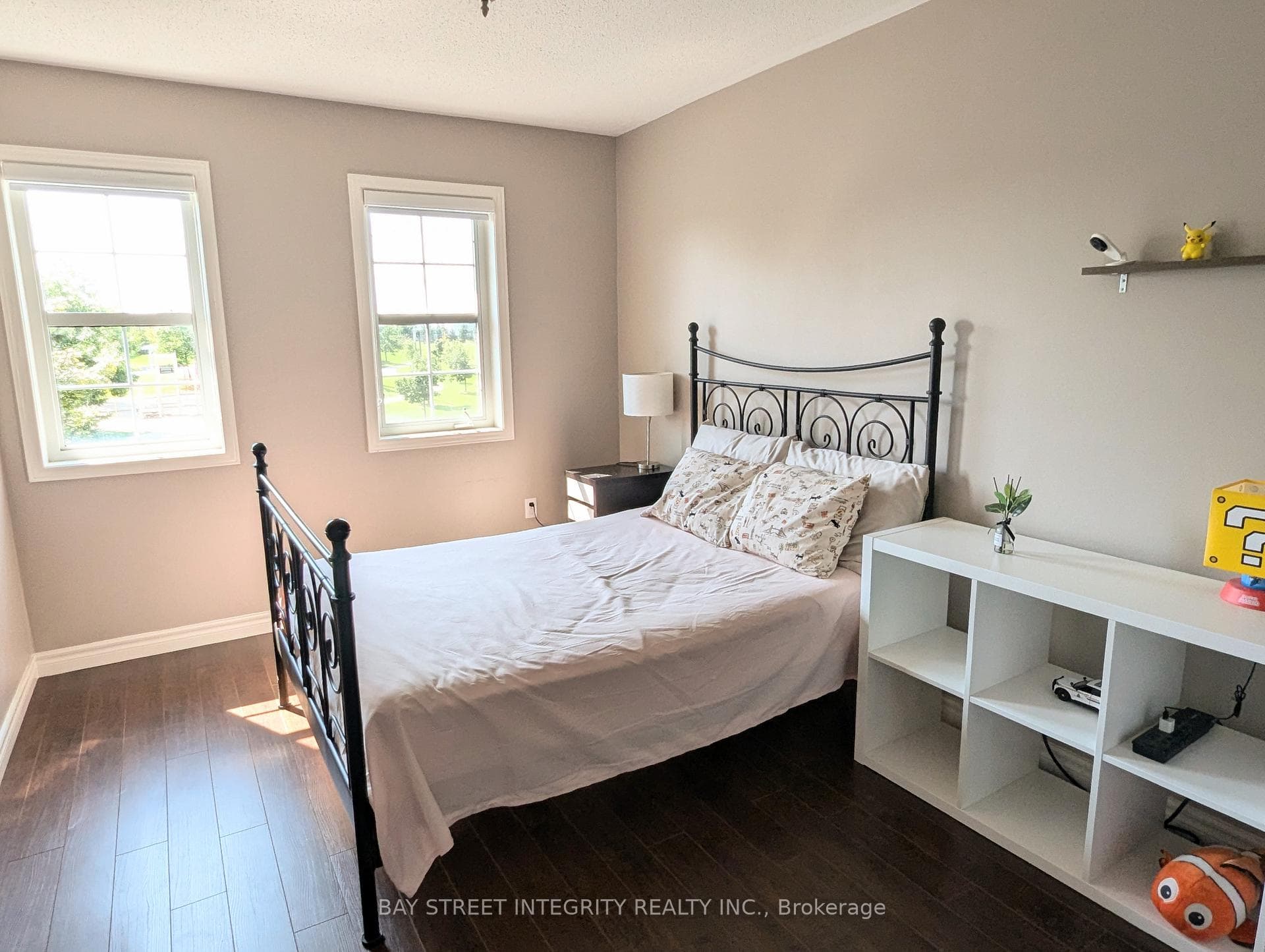244 Bantry Avenue photo 9
