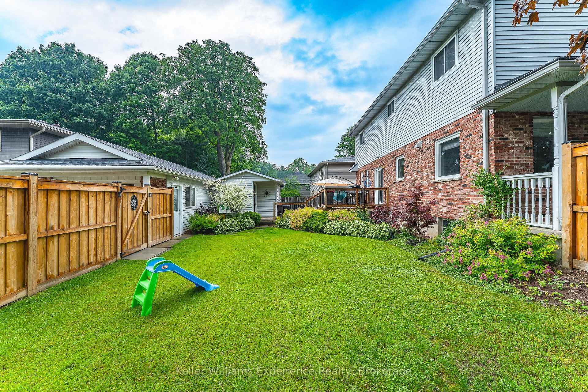 300 4th Avenue photo 41
