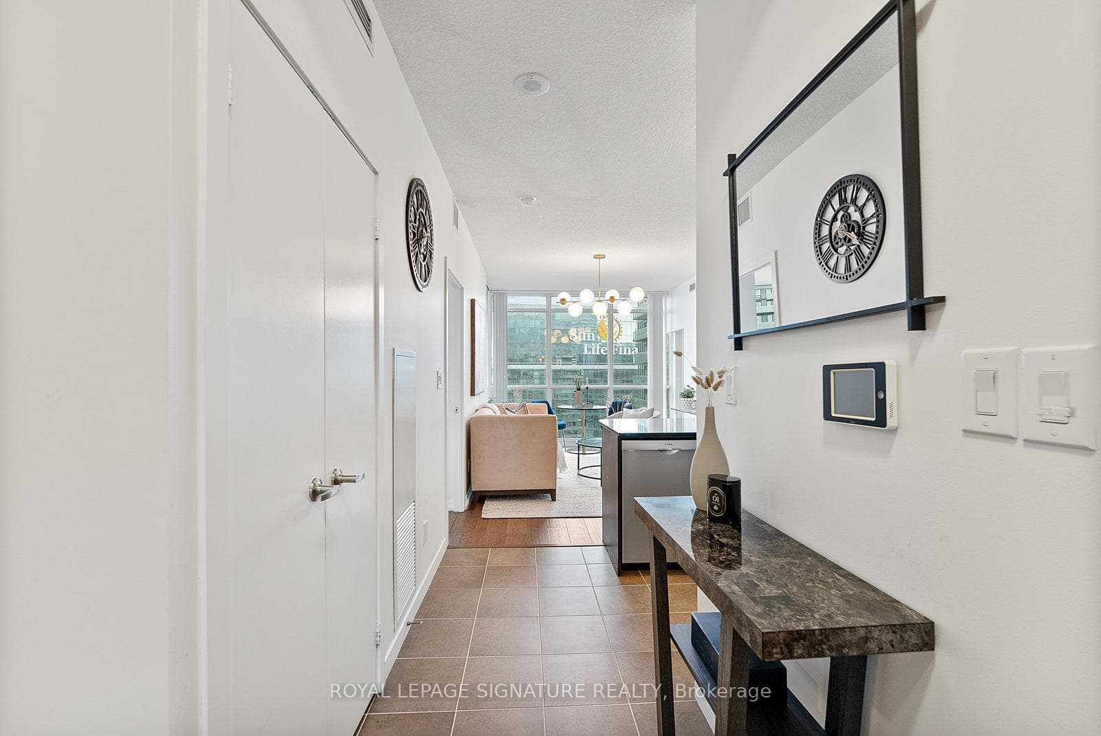 65 Bremner Boulevard Unit 4301 photo 2