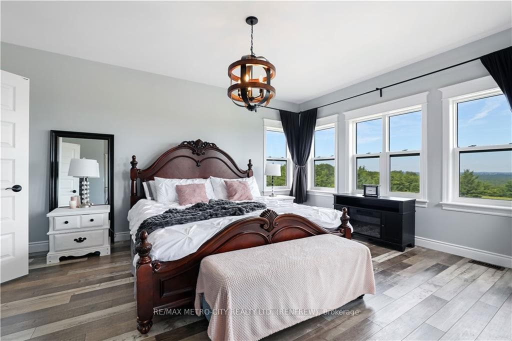 688B STORYLAND Road photo 18