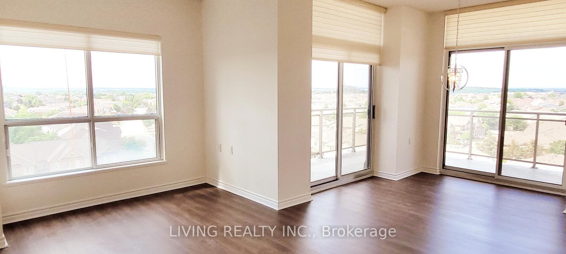 810 Scollard Court Unit 808 photo 8