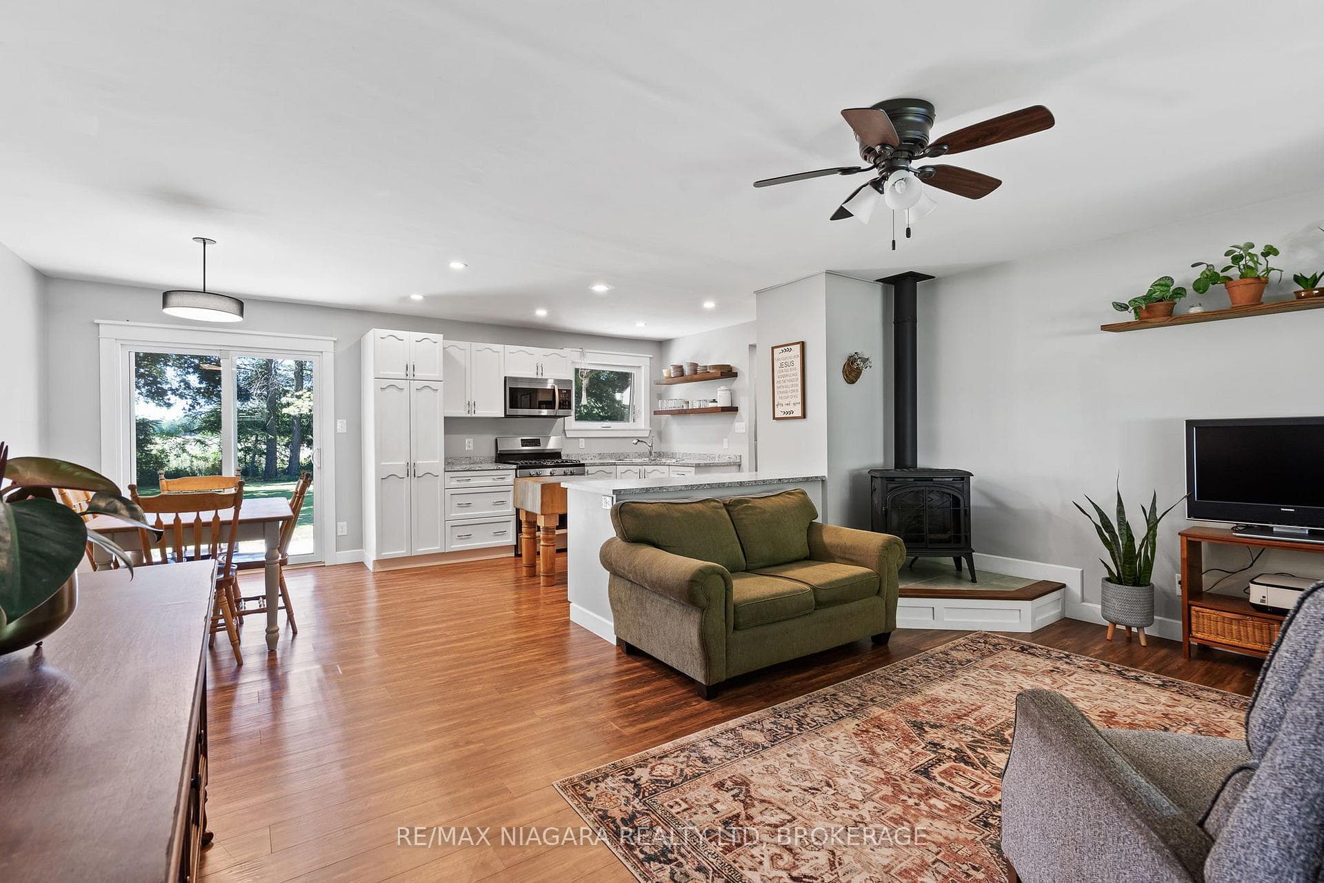 43092 Wills Road photo 6