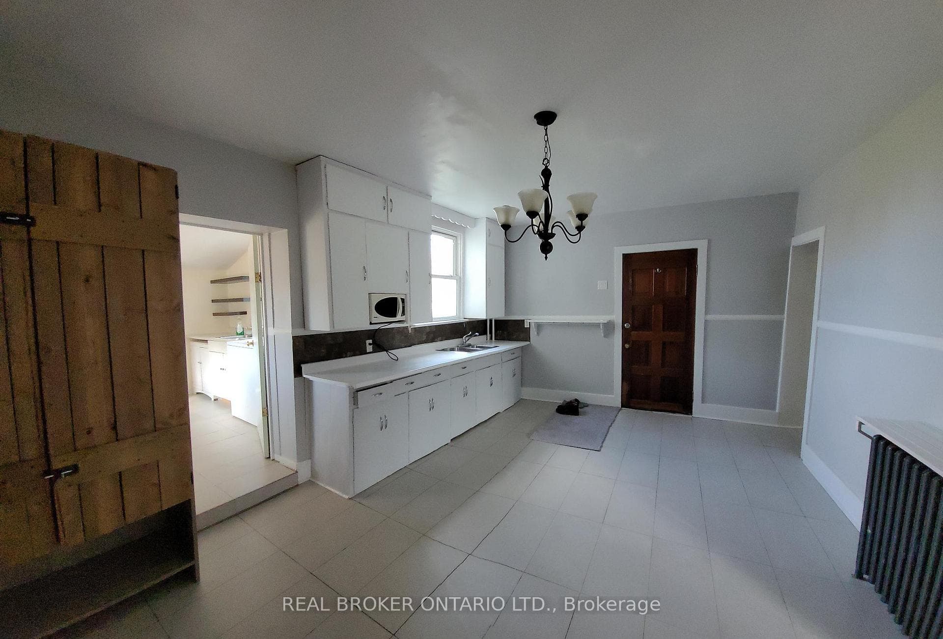 426 Phipps Street photo 8