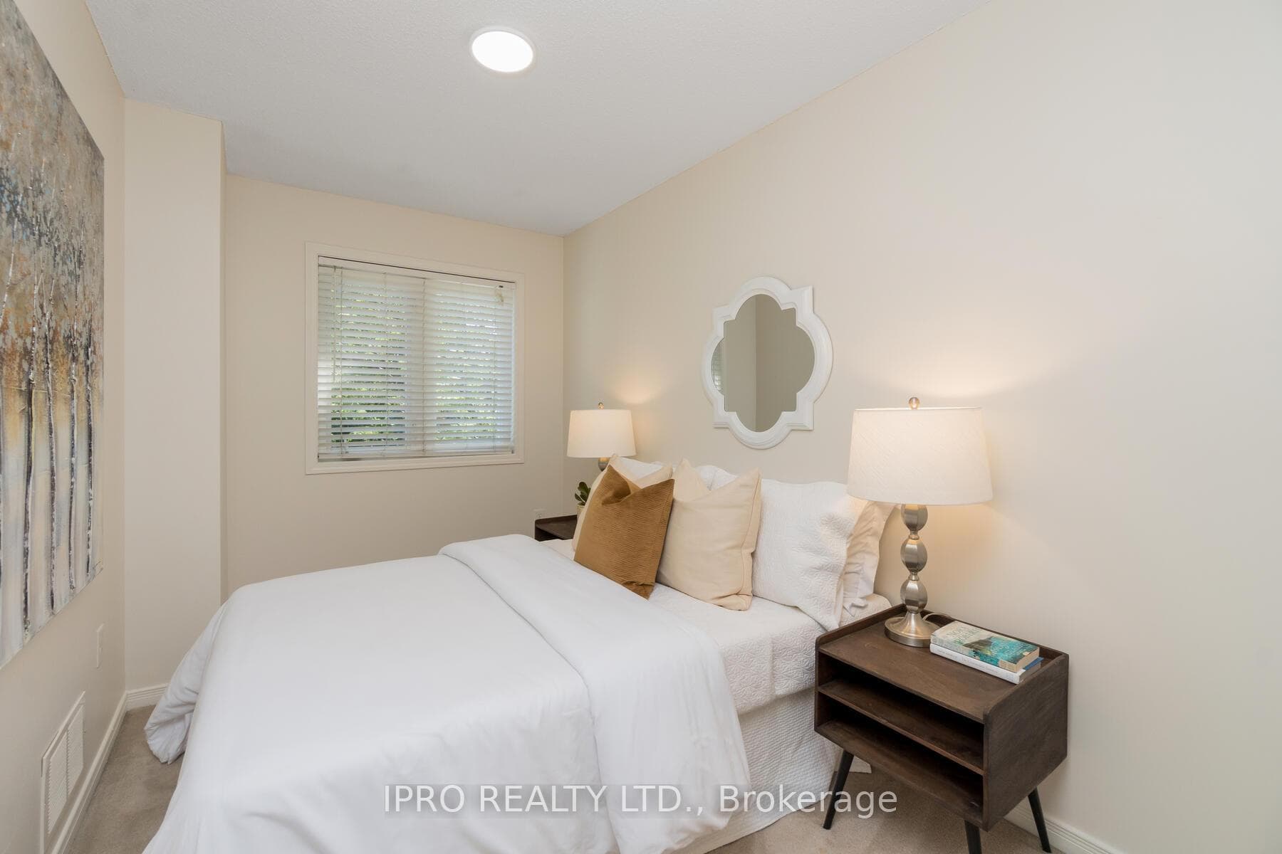 1170 Lower Village Crescent Unit 28 photo 17