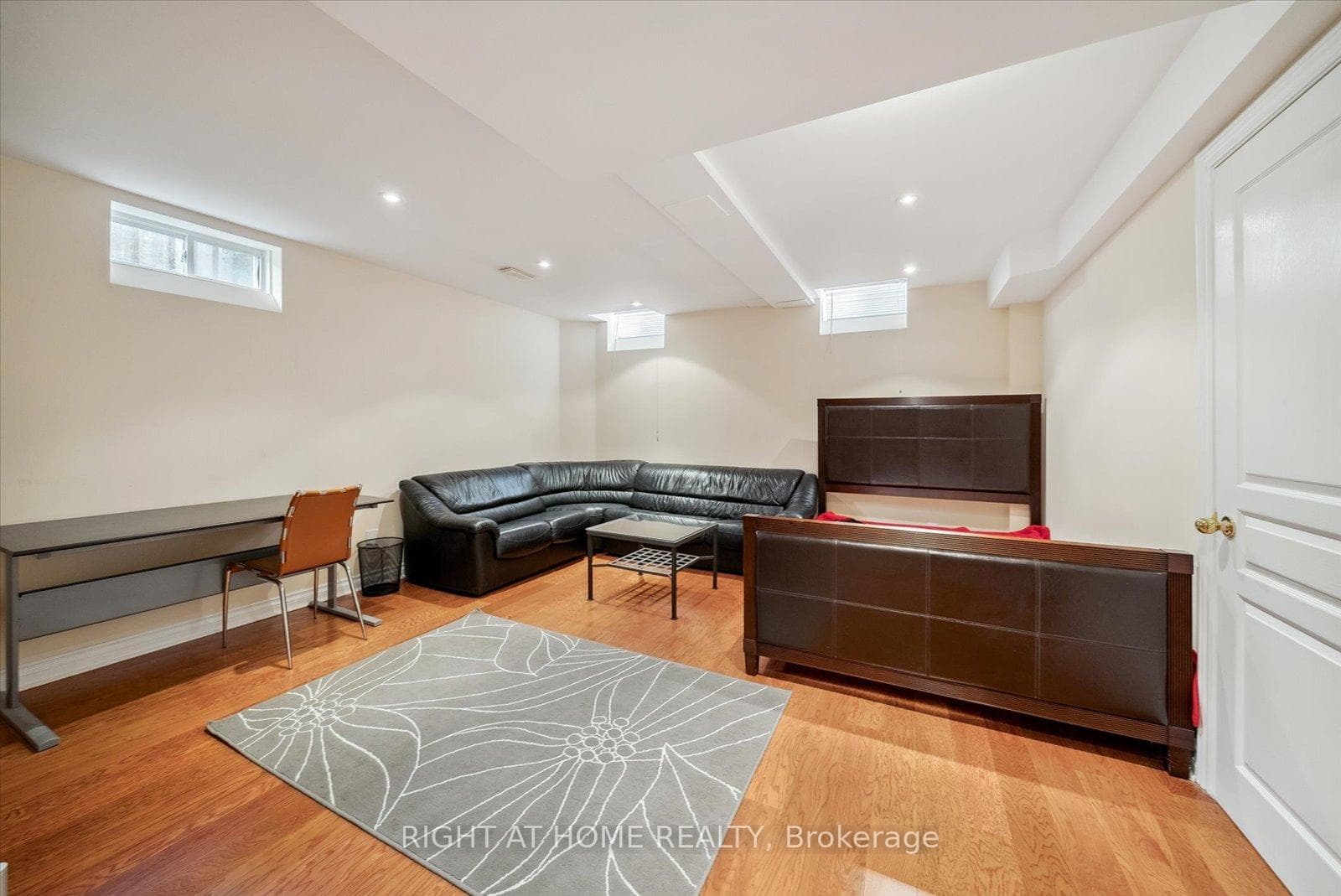 77 Auburndale Drive photo 33