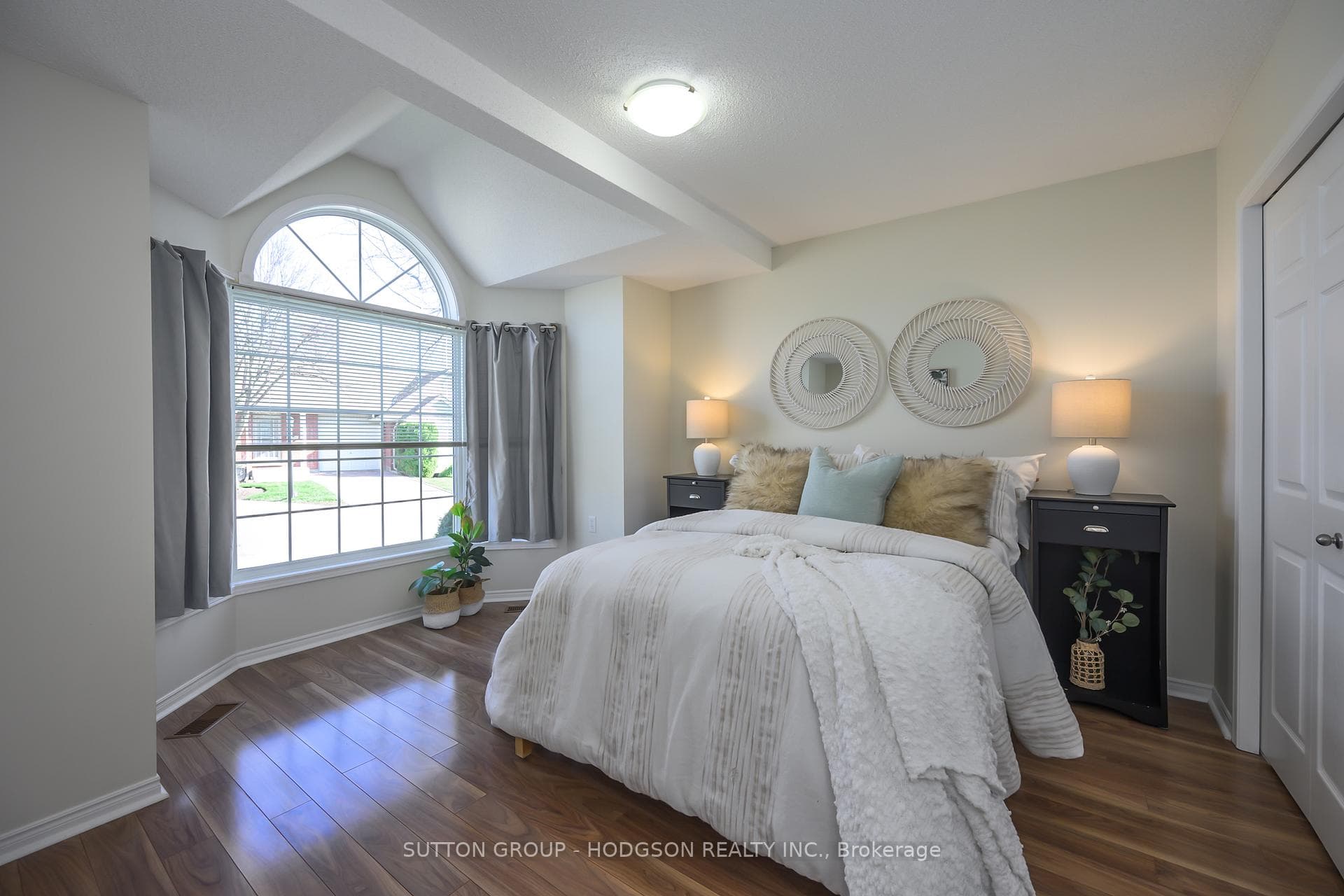 875 Thistledown Way Unit 32 photo 21